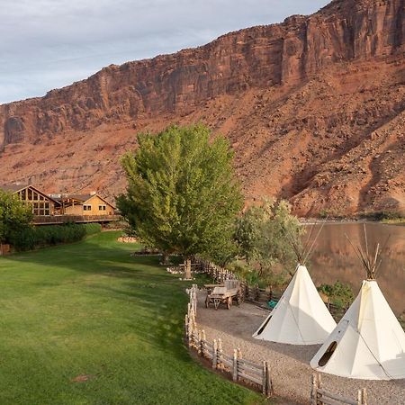 Red Cliffs Lodge Moab Exterior photo
