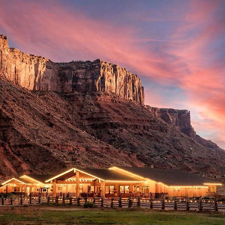 Red Cliffs Lodge Moab Exterior photo