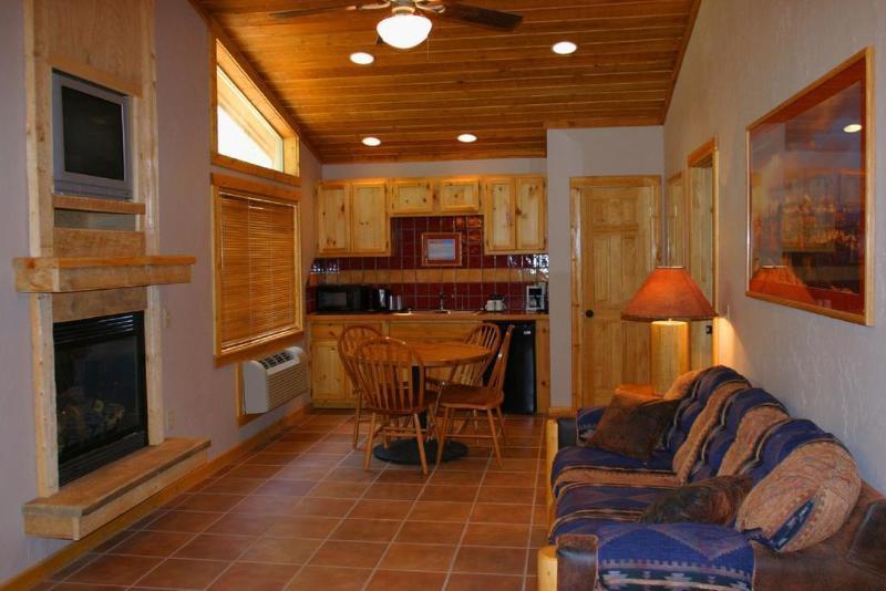 Red Cliffs Lodge Moab Exterior photo