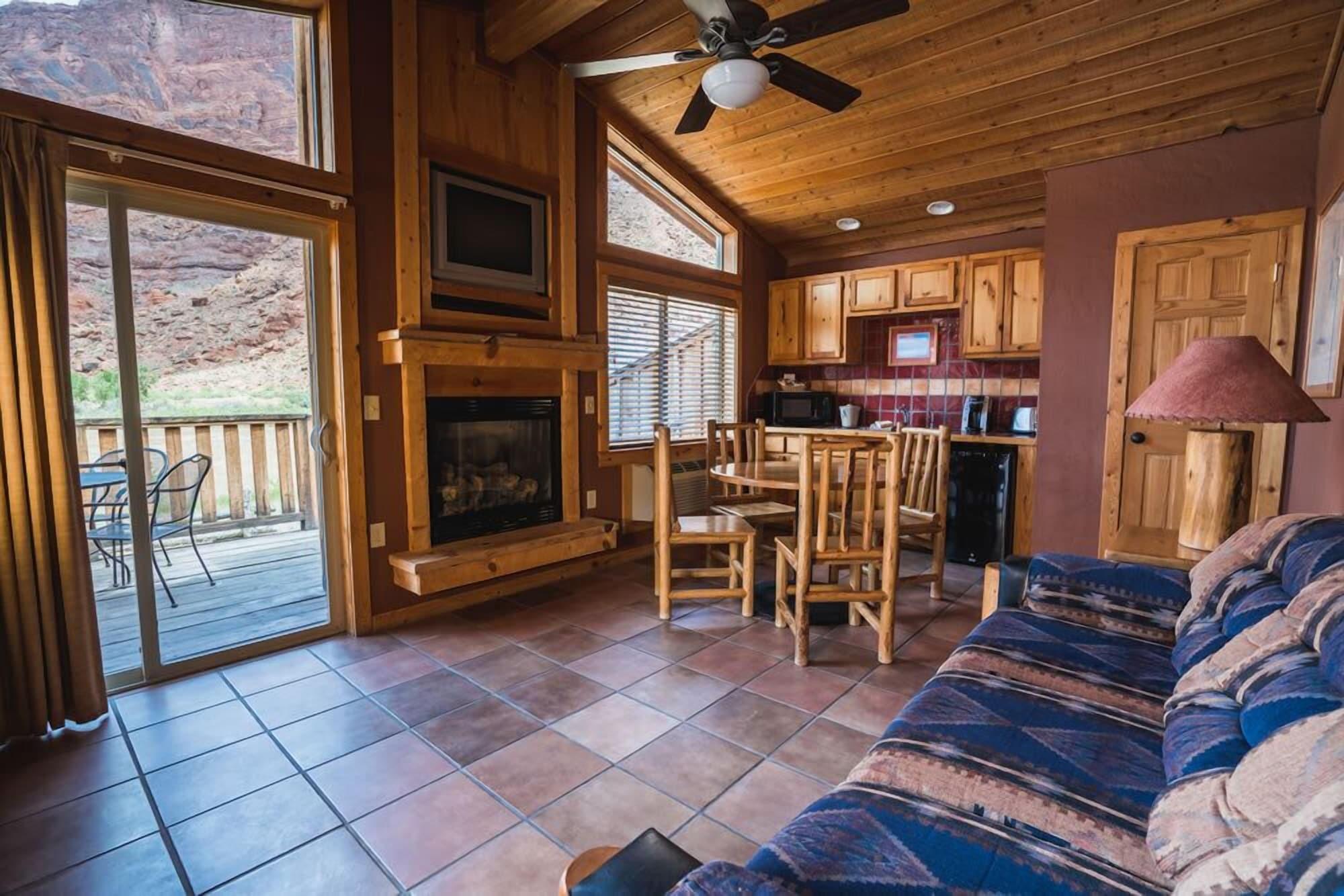 Red Cliffs Lodge Moab Exterior photo