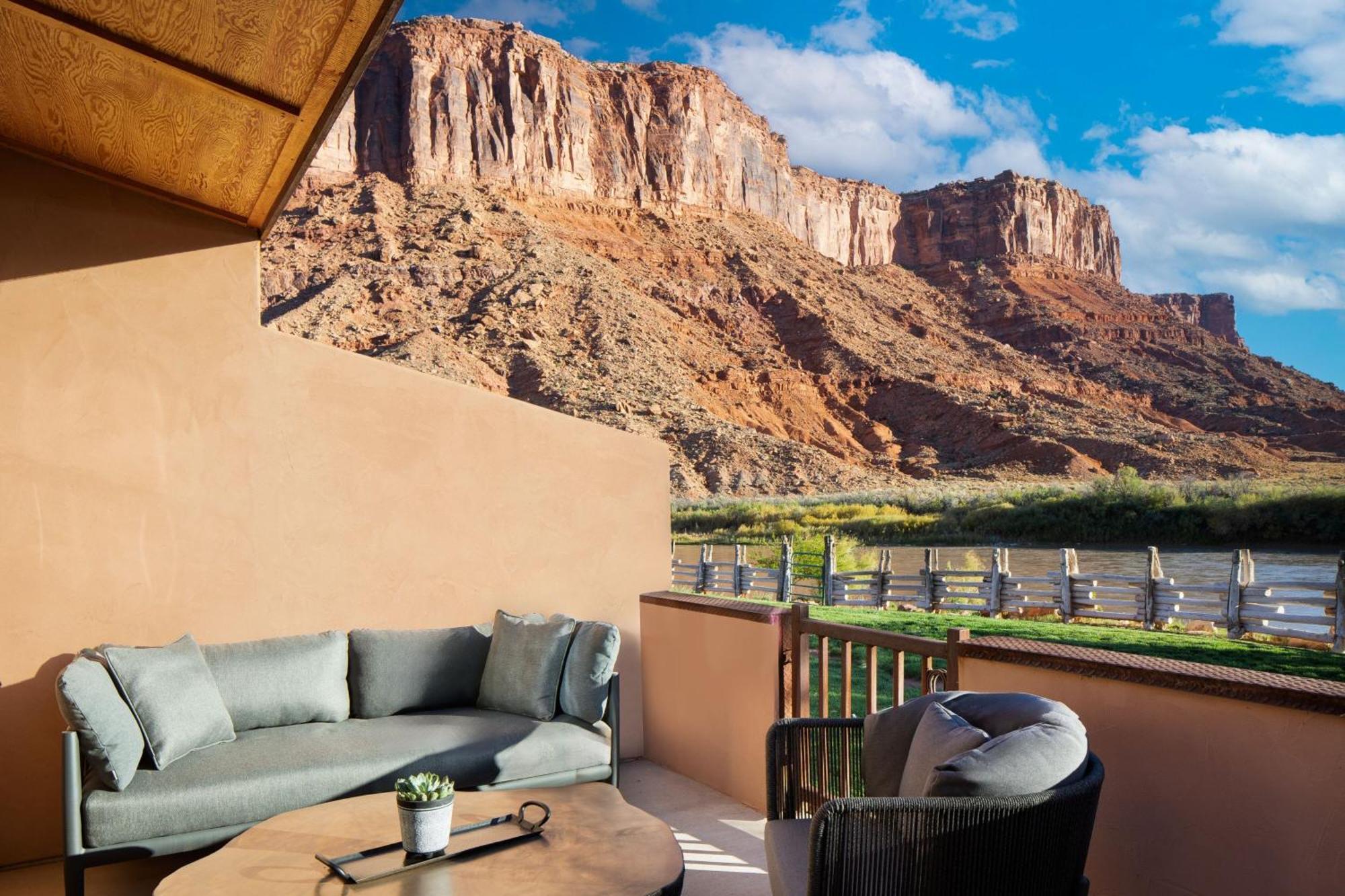 Red Cliffs Lodge Moab Exterior photo