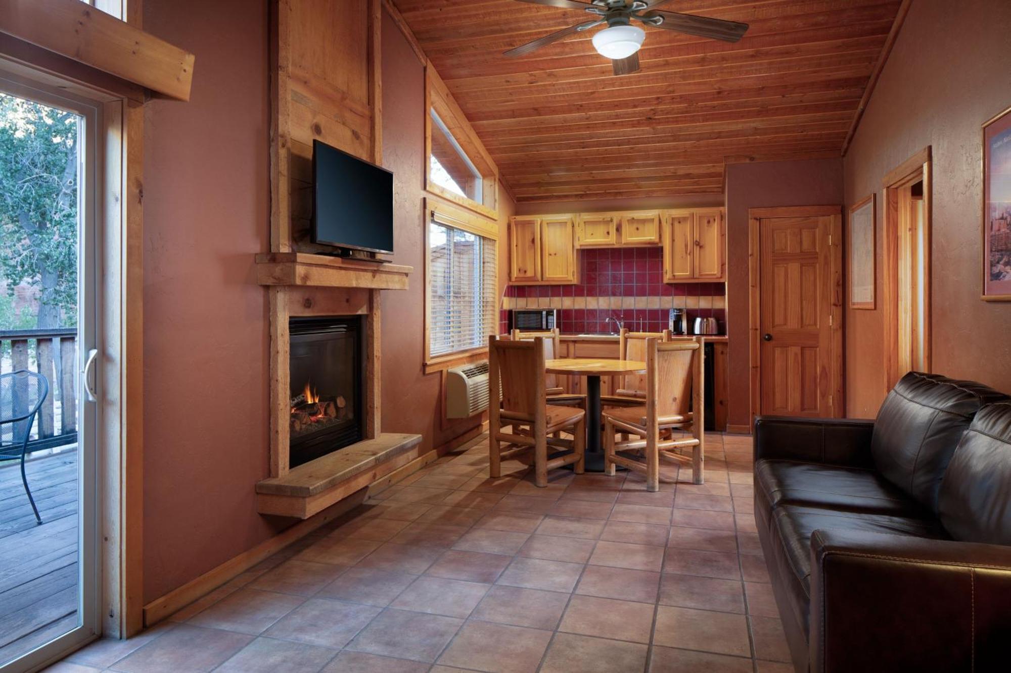 Red Cliffs Lodge Moab Exterior photo